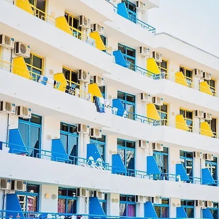 Party Golden Sands فندق فارنا