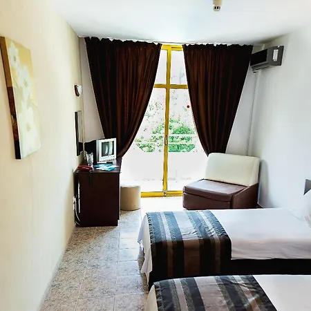 Party Golden Sands 3* فارنا