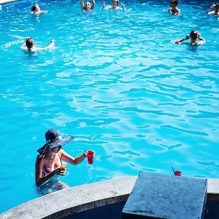 Party Golden Sands 3* فارنا